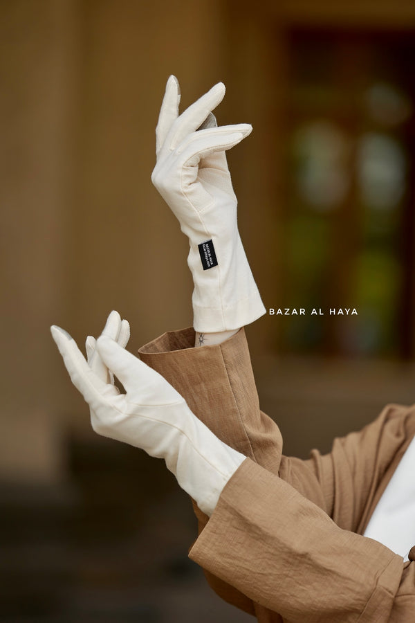 Ivory Plain Touch Screen Gloves - One Size